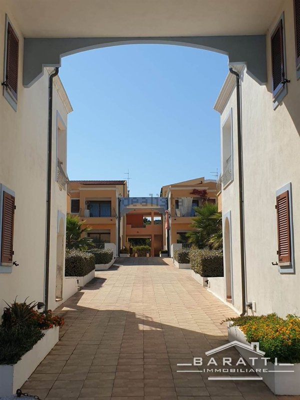 casa indipendente in vendita a Santa Teresa Gallura
