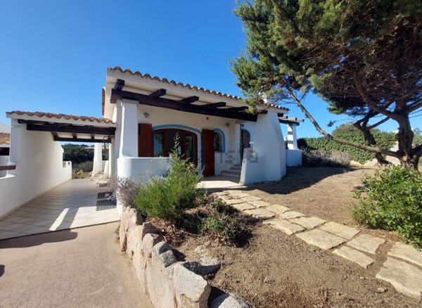 casa indipendente in vendita a Santa Teresa Gallura