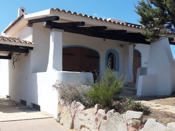 casa indipendente in vendita a Santa Teresa Gallura