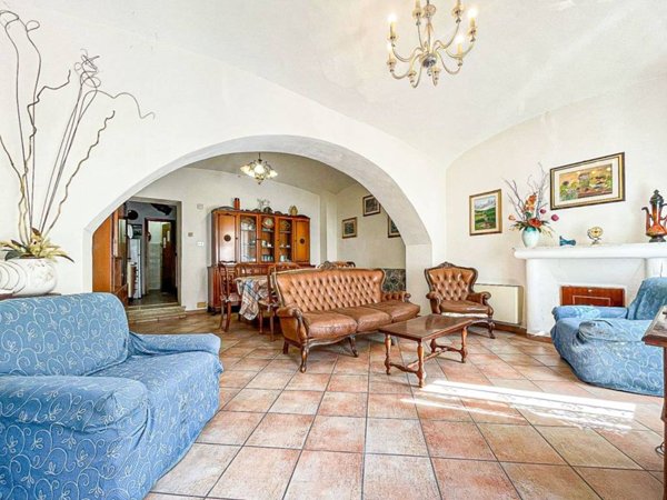casa indipendente in vendita a Santa Teresa Gallura
