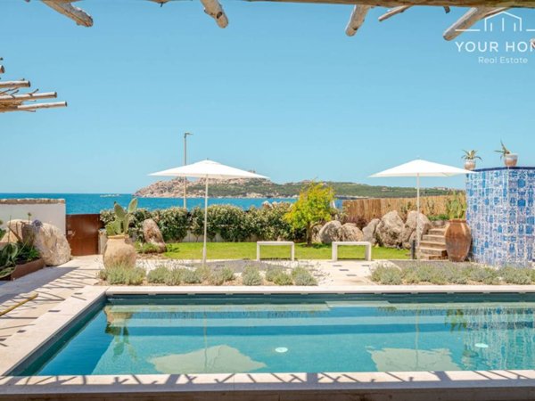 casa indipendente in vendita a Santa Teresa Gallura