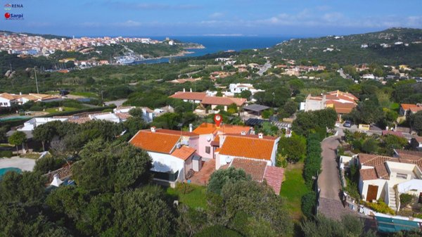 casa indipendente in vendita a Santa Teresa Gallura