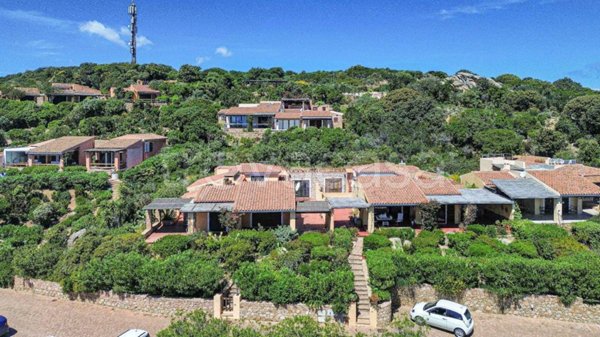 casa indipendente in vendita a Santa Teresa Gallura