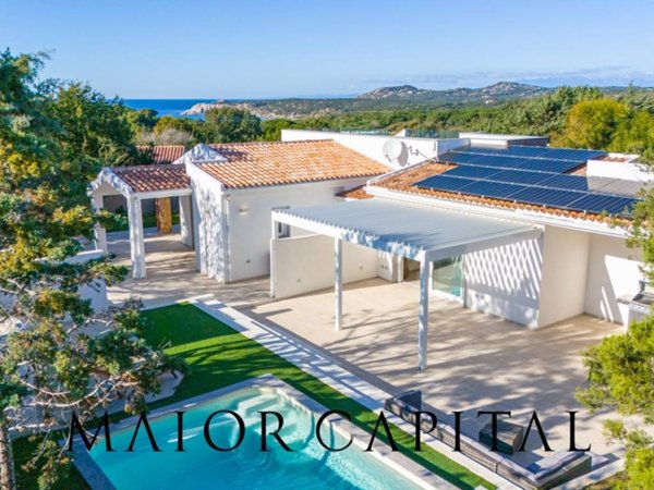 casa indipendente in vendita a Santa Teresa Gallura