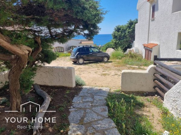 casa indipendente in vendita a Santa Teresa Gallura