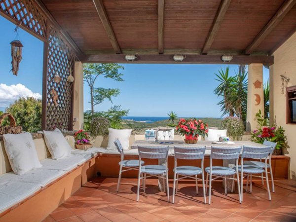casa indipendente in vendita a Santa Teresa Gallura