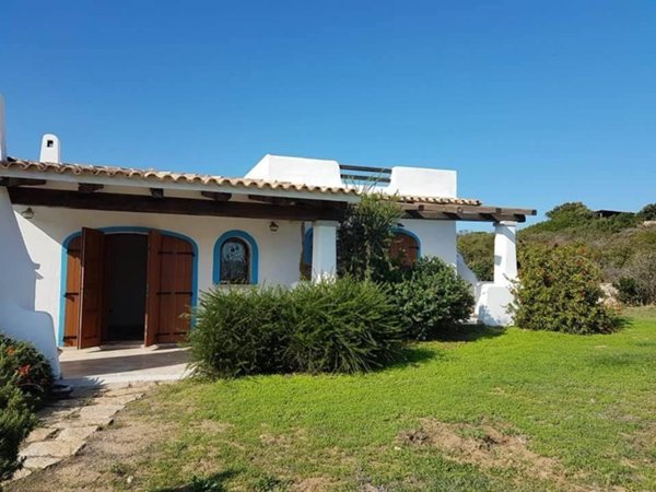 casa indipendente in vendita a Santa Teresa Gallura