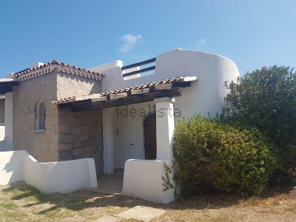 casa indipendente in vendita a Santa Teresa Gallura