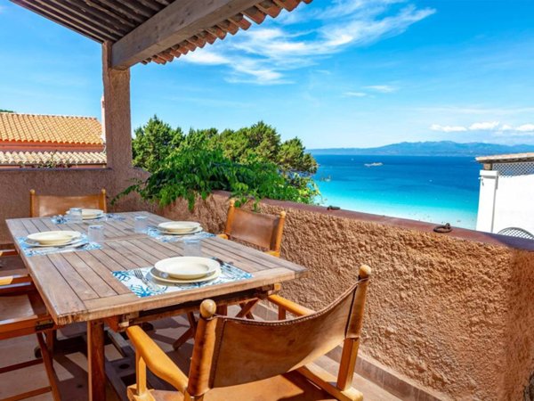 casa indipendente in vendita a Santa Teresa Gallura