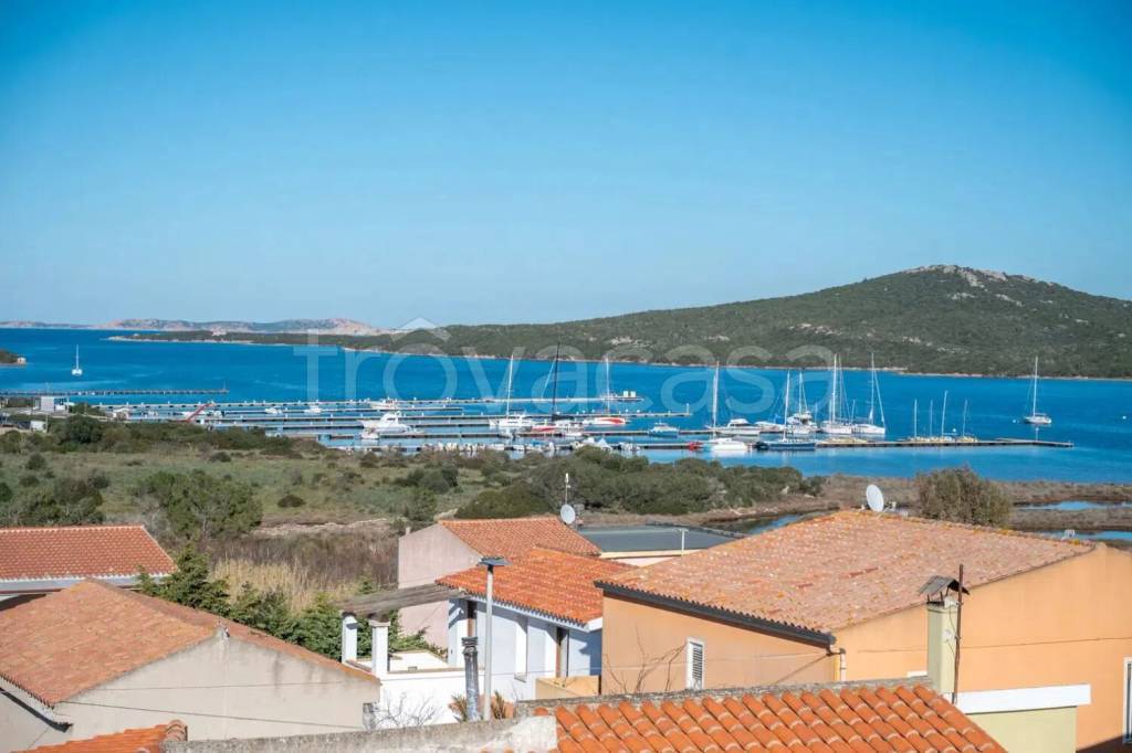 appartamento in vendita a Santa Teresa Gallura