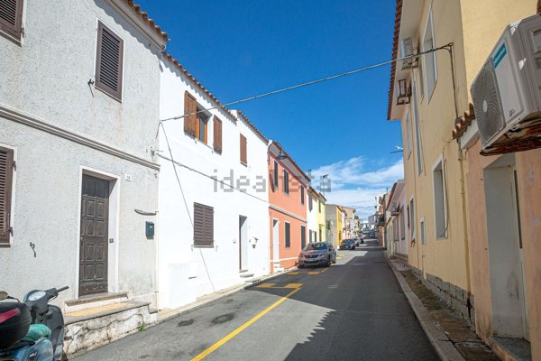 casa indipendente in vendita a Santa Teresa Gallura