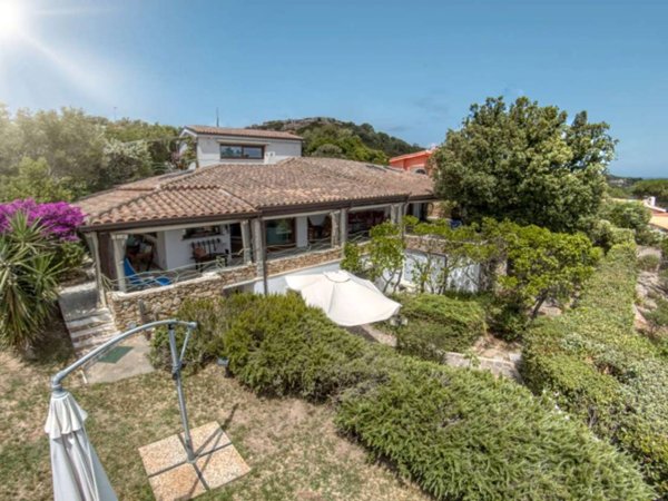 casa indipendente in vendita a Santa Teresa Gallura