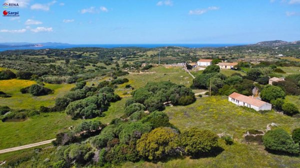 casa indipendente in vendita a Santa Teresa Gallura