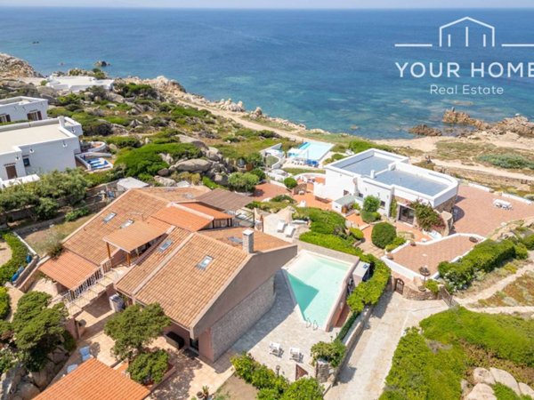casa indipendente in vendita a Santa Teresa Gallura
