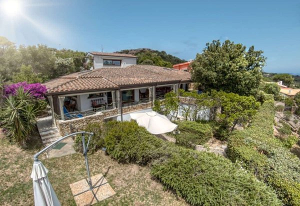 casa indipendente in vendita a Santa Teresa Gallura