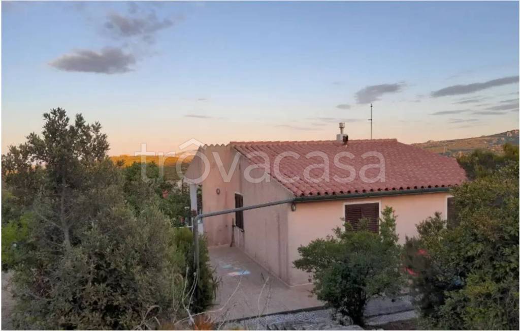casa indipendente in vendita a Santa Teresa Gallura
