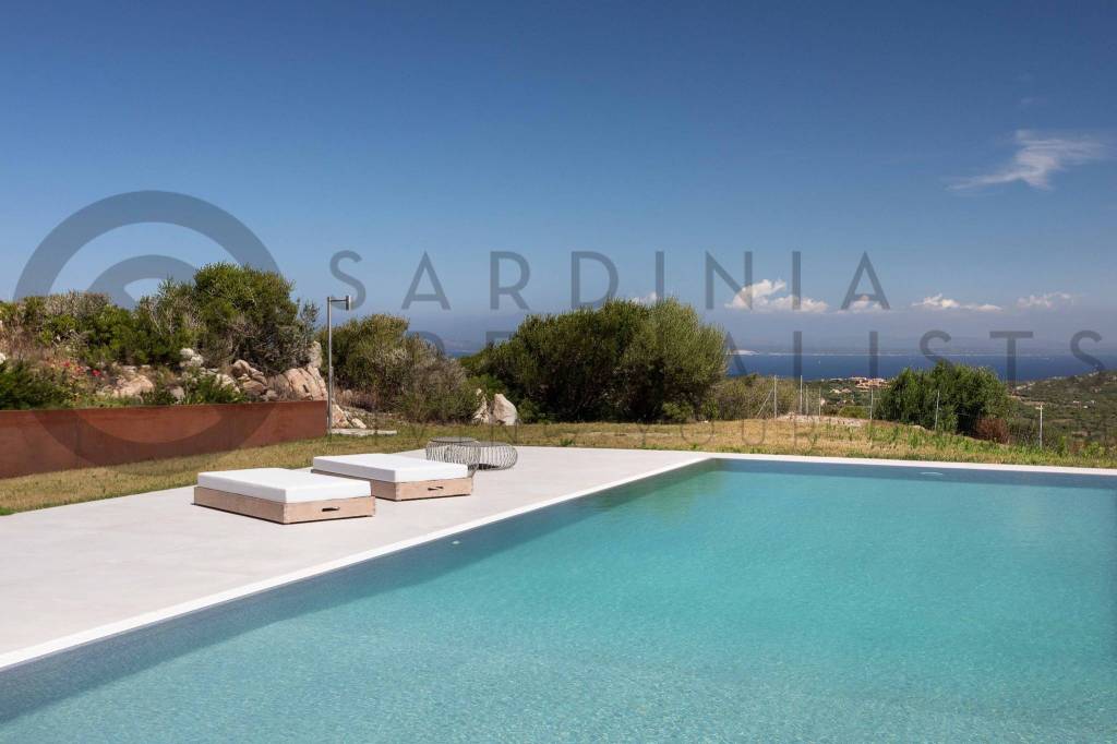 casa indipendente in vendita a Santa Teresa Gallura