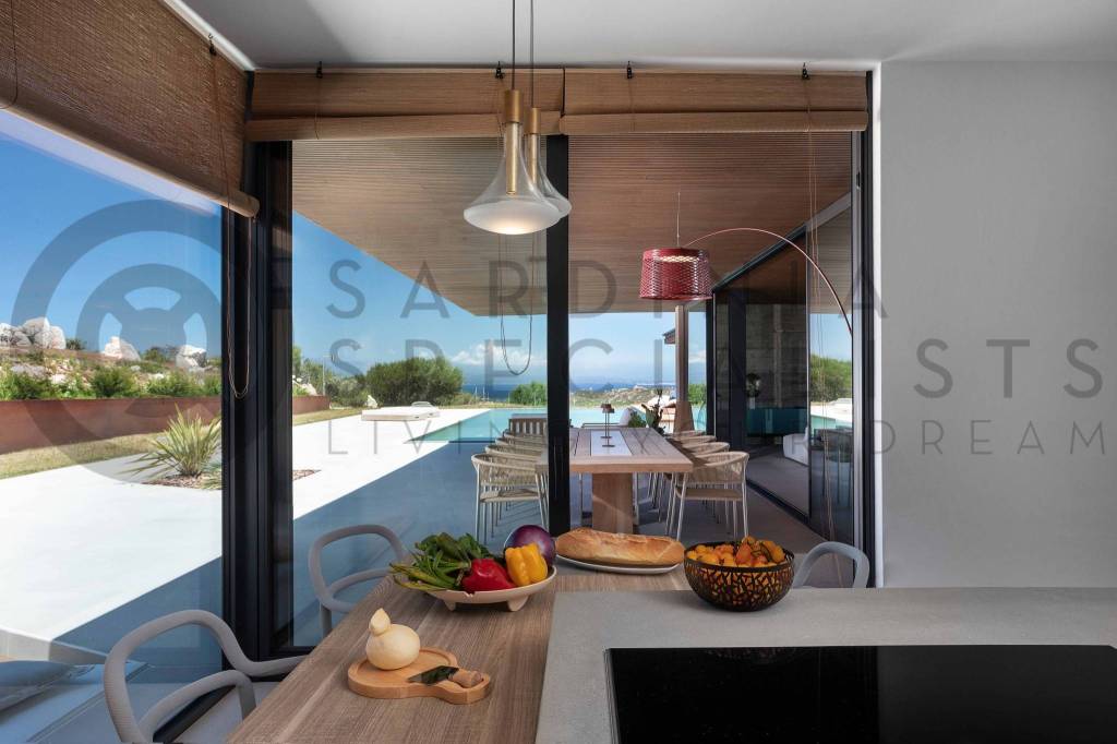 casa indipendente in vendita a Santa Teresa Gallura