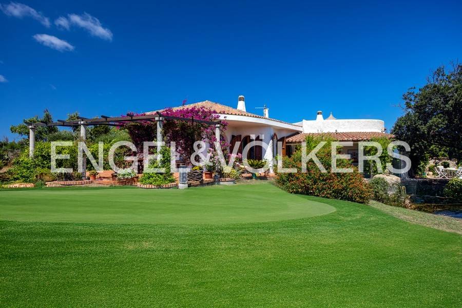casa indipendente in vendita a Santa Teresa Gallura