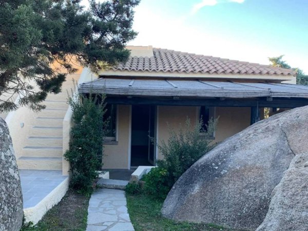 casa indipendente in vendita a Santa Teresa Gallura