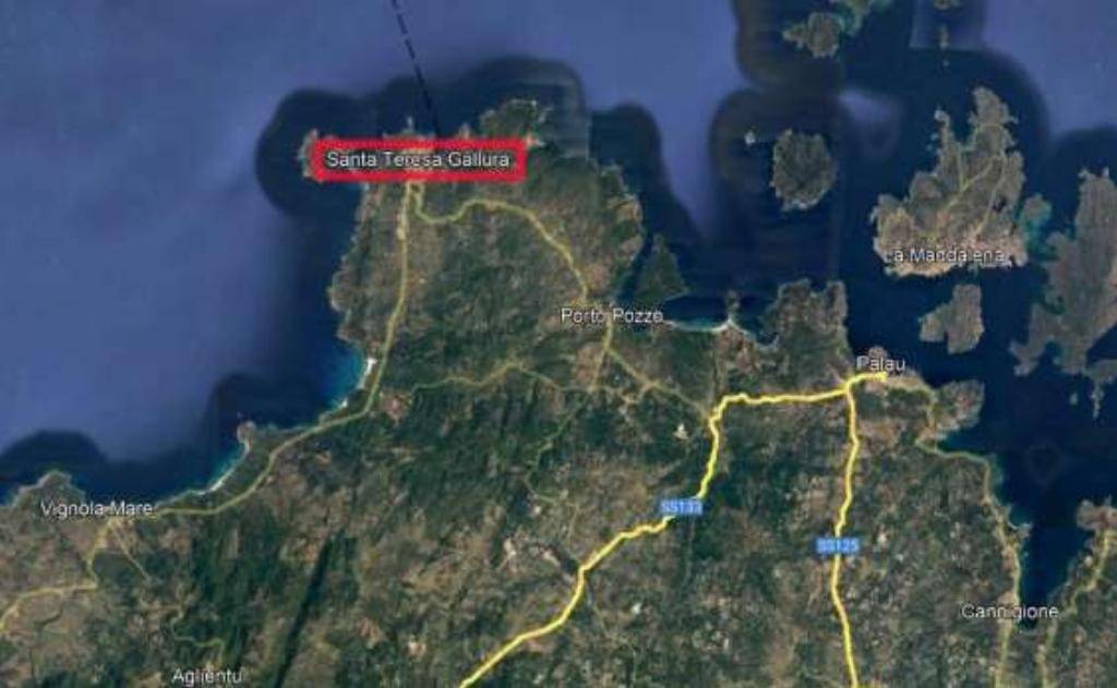 negozio in vendita a Santa Teresa Gallura