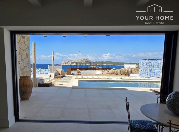 casa indipendente in vendita a Santa Teresa Gallura