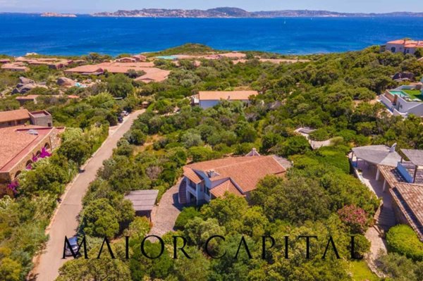 casa indipendente in vendita a Santa Teresa Gallura