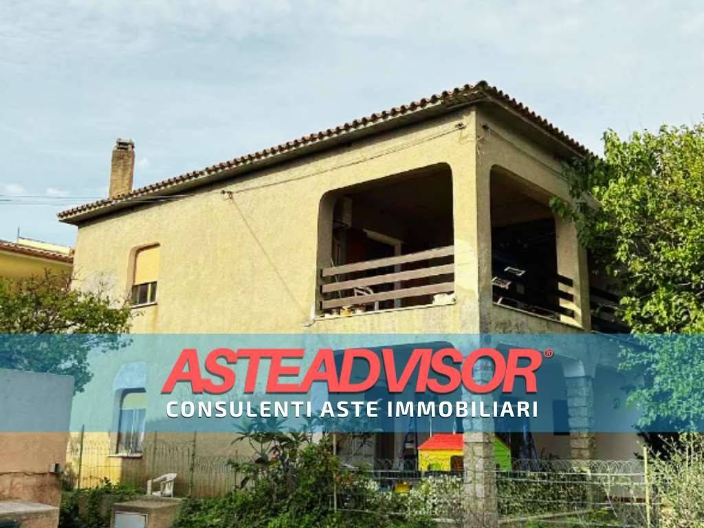 casa indipendente in vendita a Santa Teresa Gallura