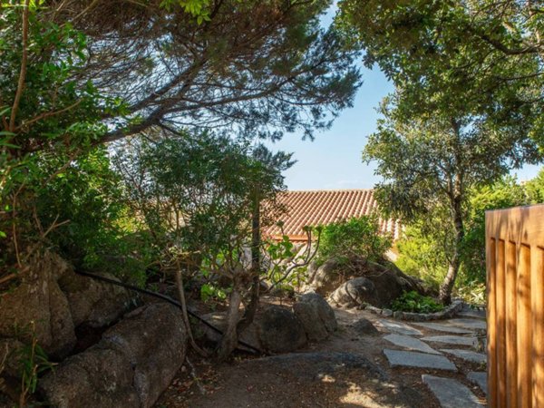 casa indipendente in vendita a Santa Teresa Gallura