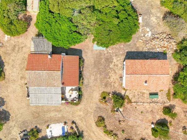 casa indipendente in vendita a Santa Teresa Gallura
