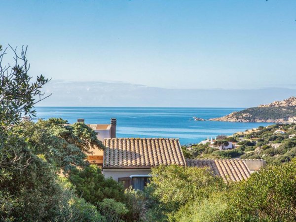 casa indipendente in vendita a Santa Teresa Gallura