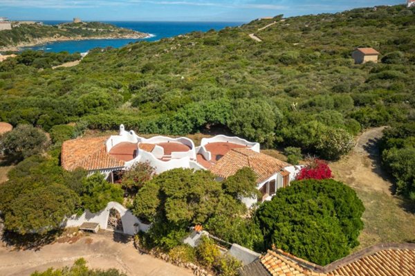 casa indipendente in vendita a Santa Teresa Gallura