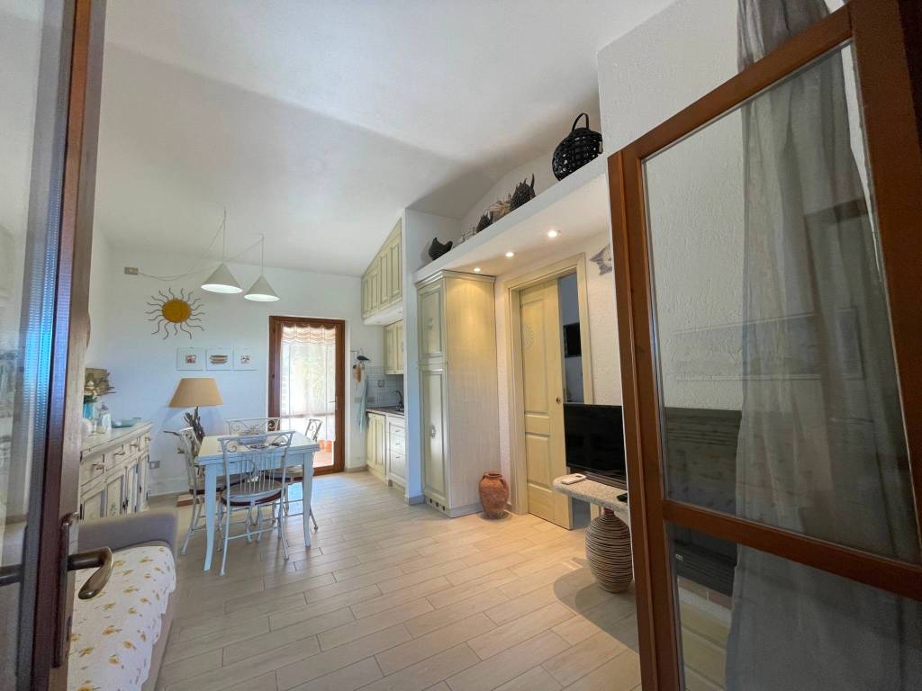 casa indipendente in vendita a Santa Teresa Gallura
