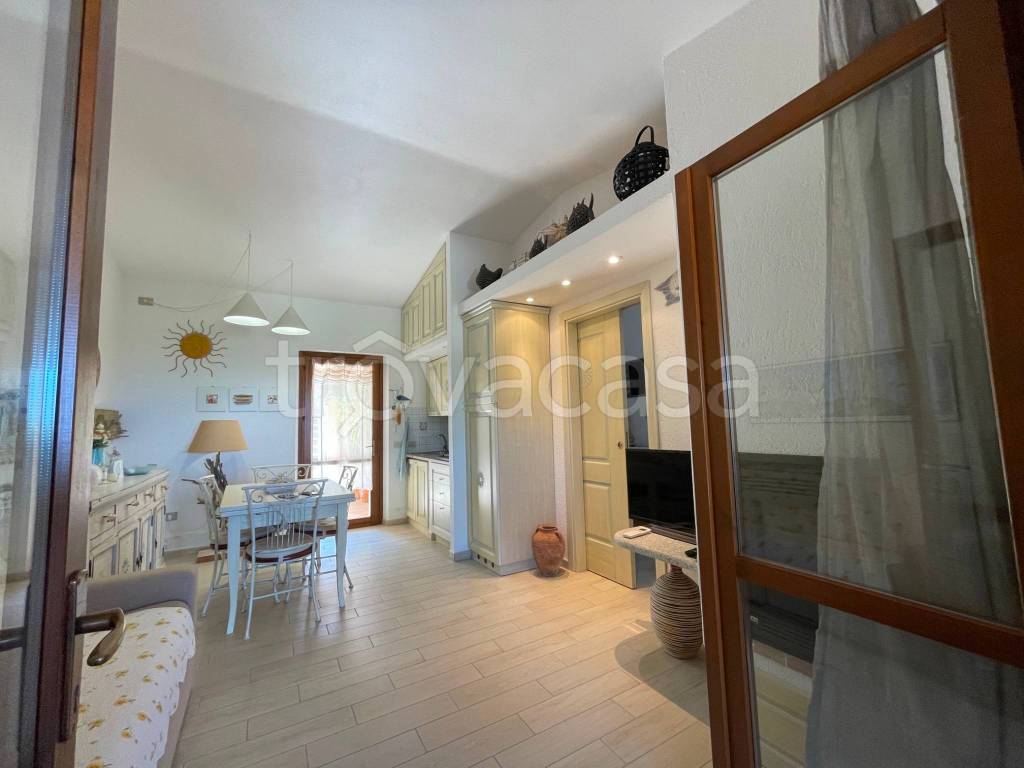 casa indipendente in vendita a Santa Teresa Gallura