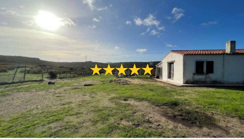casa indipendente in vendita a Santa Teresa Gallura