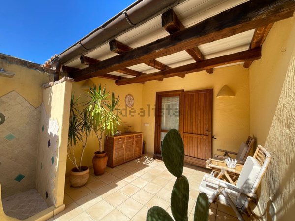 casa indipendente in vendita a Santa Teresa Gallura