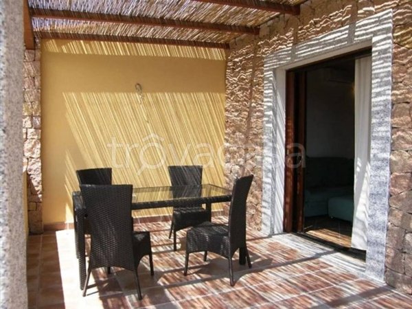casa indipendente in vendita a Santa Teresa Gallura