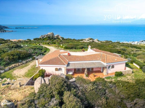 casa indipendente in vendita a Santa Teresa Gallura