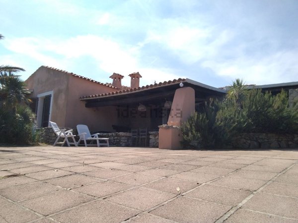 casa indipendente in vendita a Santa Teresa Gallura