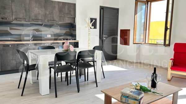 casa indipendente in vendita a Santa Teresa Gallura