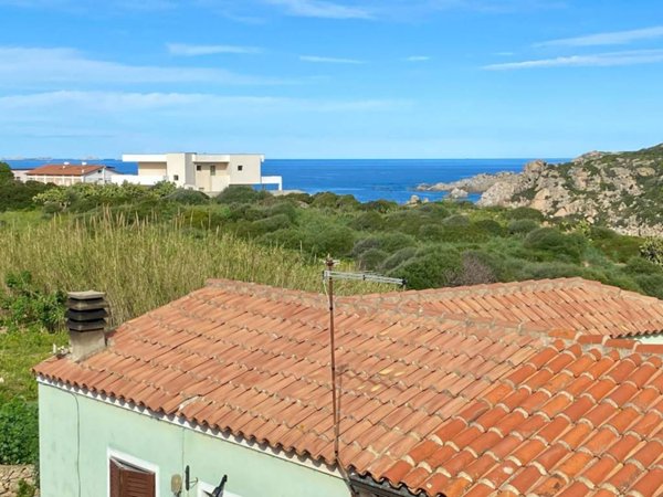 casa indipendente in vendita a Santa Teresa Gallura