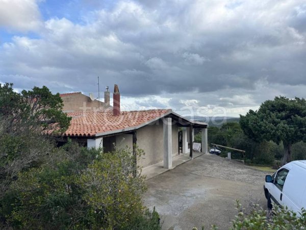 casa indipendente in vendita a Santa Teresa Gallura
