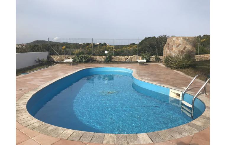 casa indipendente in vendita a Santa Teresa Gallura