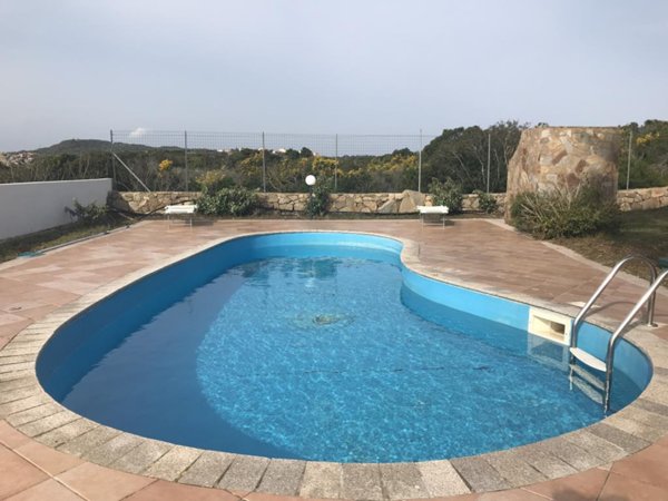 casa indipendente in vendita a Santa Teresa Gallura