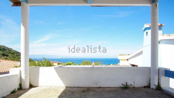 casa indipendente in vendita a Santa Teresa Gallura
