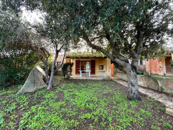 casa indipendente in vendita a Santa Teresa Gallura