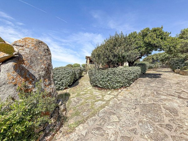 casa indipendente in vendita a Santa Teresa Gallura
