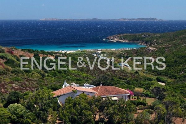 casa indipendente in vendita a Santa Teresa Gallura