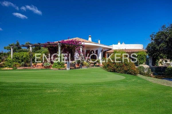 casa indipendente in vendita a Santa Teresa Gallura