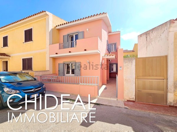 casa indipendente in vendita a Santa Teresa Gallura